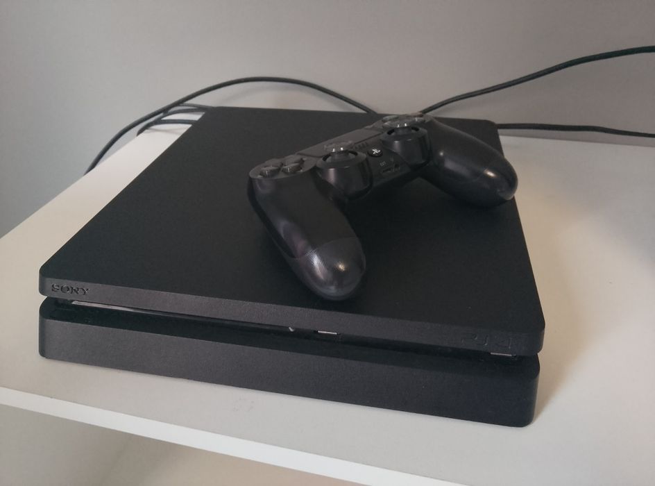 Playstation 4 Slim Ps4