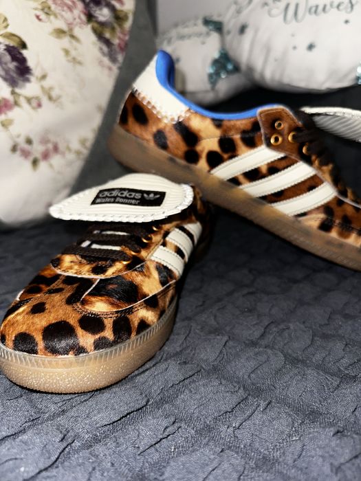 Adidasii samba40