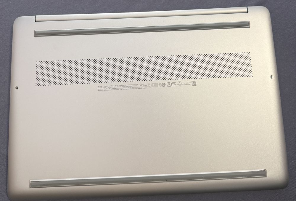 Laptop HP 15s – Ryzen 5