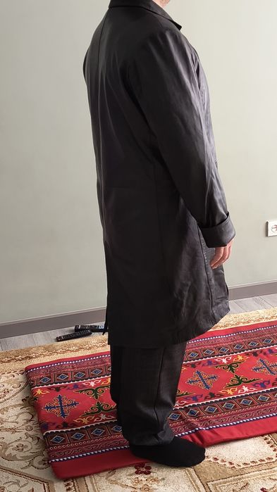 Кожаный черный плащ