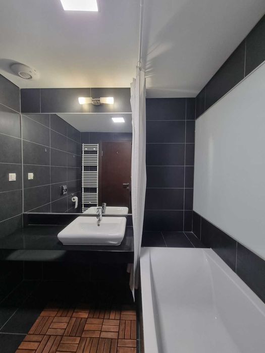 Inchiriez apartament 2 camere in Upground + loc parcare + boxa