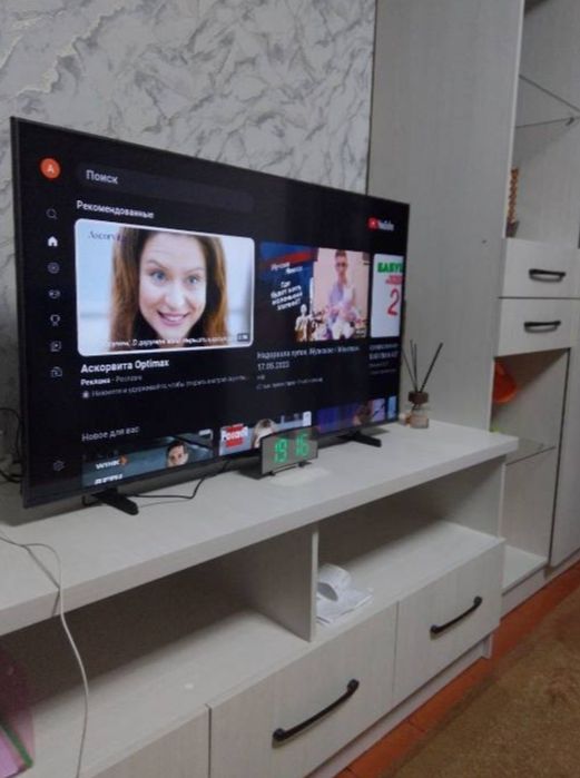 Телевизор Samsung смарт 109 см черный