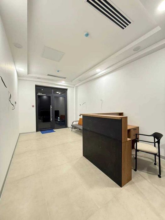 Аренда под офис, клинику, 182м ул. Махтумкули, первый этаж (ЛА)