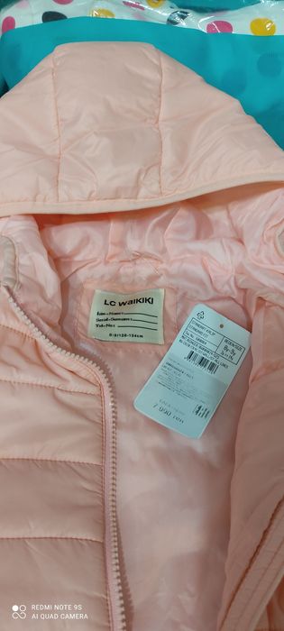 Продам курточку на девочку