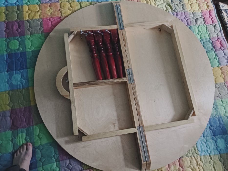 Продаю кустарный стол