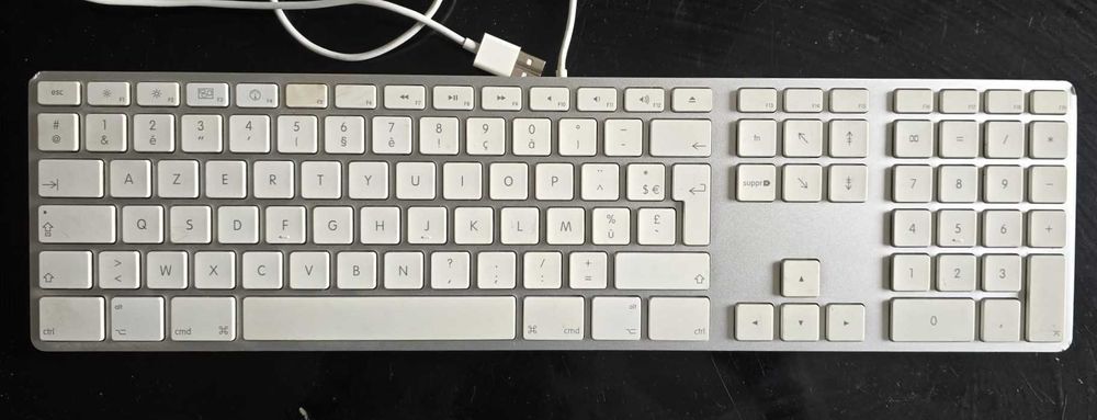 Tastatura Apple model A1243 DEFECTA