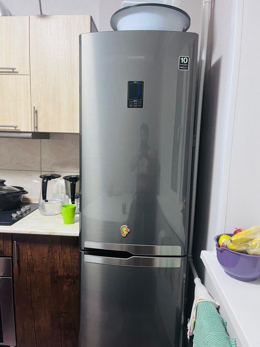 Холодильник продам