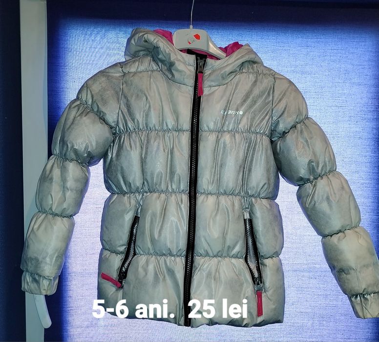 Geci dama și fetita.