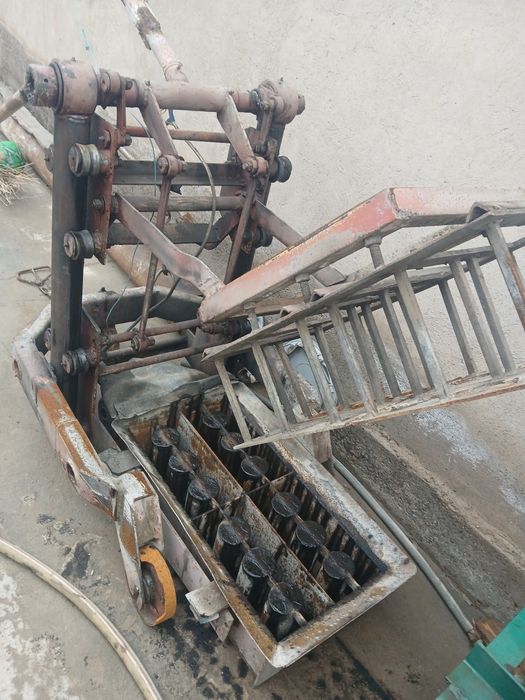 Продам свои шлакоблок аппарат срочно