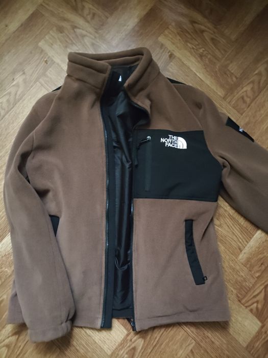 Продам куртку за 3000