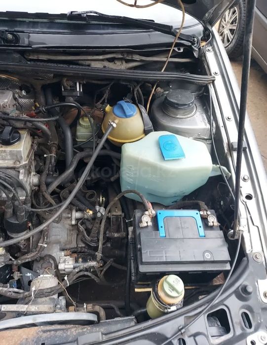 Продам Volkswagen Passat 1992 года