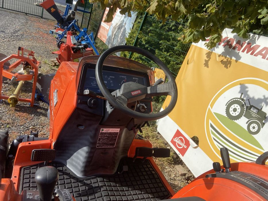 Tractor japonez Kubota , 4x4, 21cp, INALTAT + freza