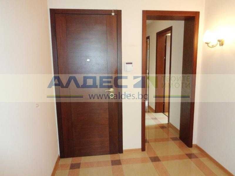 Дава се под наем Офис в София, Център - 215 кв.м за 1396.38 € - Снимка #14