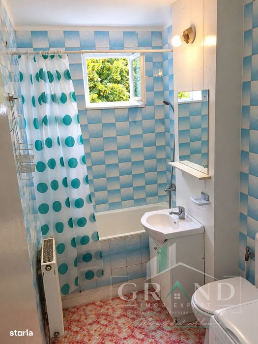 Ap 4 camere | 2 bai | Balcon | Gheorgheni-Hotel Royal