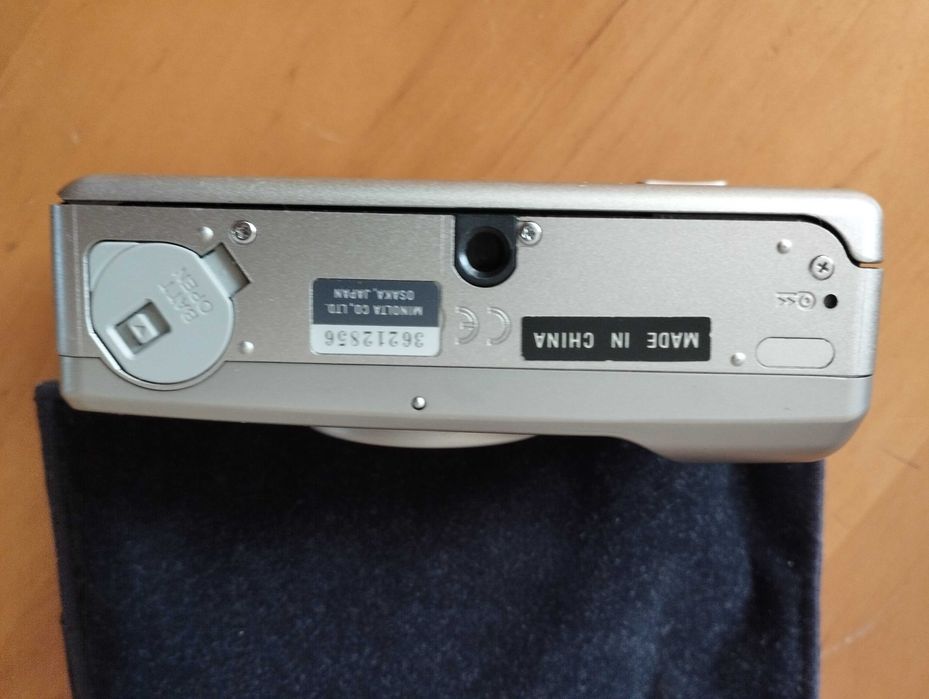 Фотокамера MINOLTA пленочная RIVA ZOOM 115