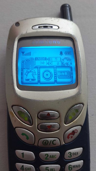 Работещ Ретро GSM Samsung r210s (Нова батерия)