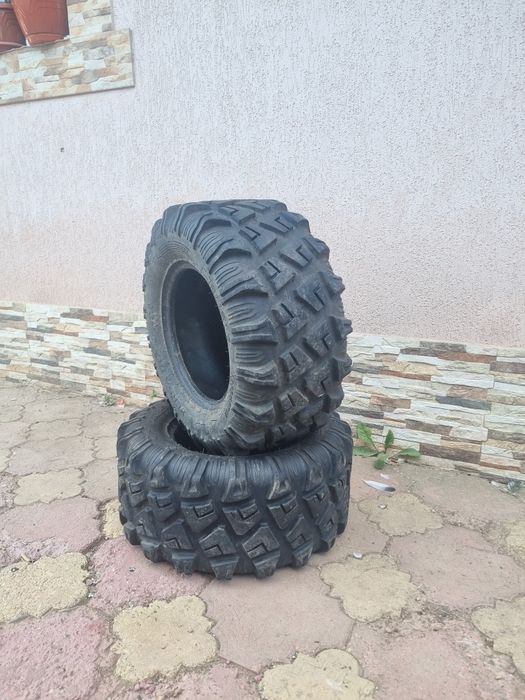 Vând cauciucuri 25x8 (pt atv,buggy) stare 8/10