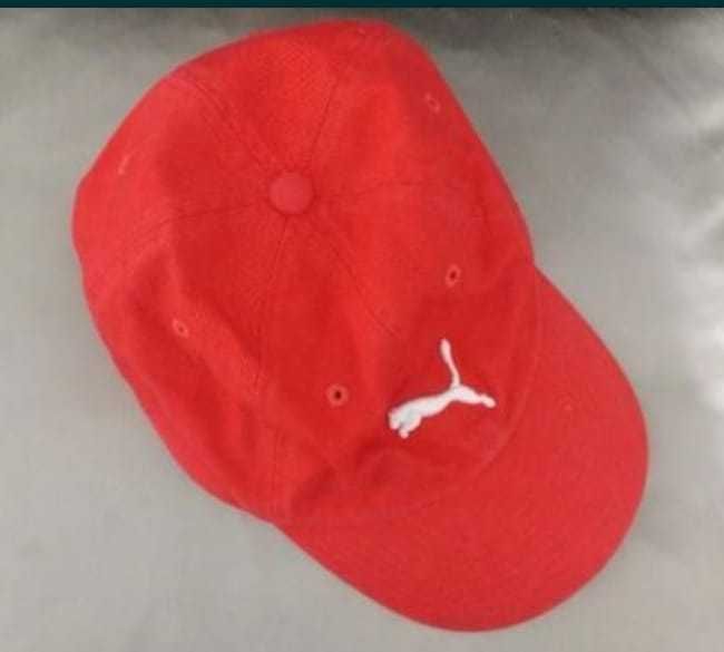 Șapcă Adidas și/sau Puma talia 10-12 ani