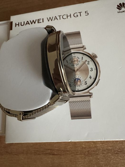 Huawei Watch GT 5 часы