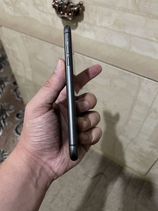 В продаде Айфон 11. 64Gb
