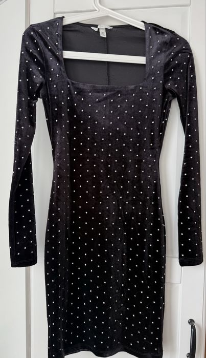 Черна бляскава рокля H&M