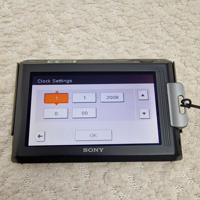 Sony Cybershot DSC T77