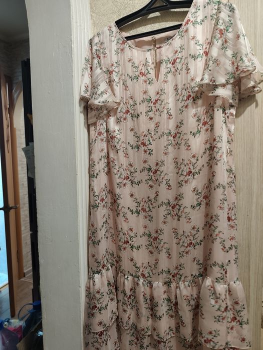 Продам платье женское