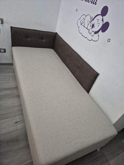 Divan / Pat o persoana tapitat Laguna