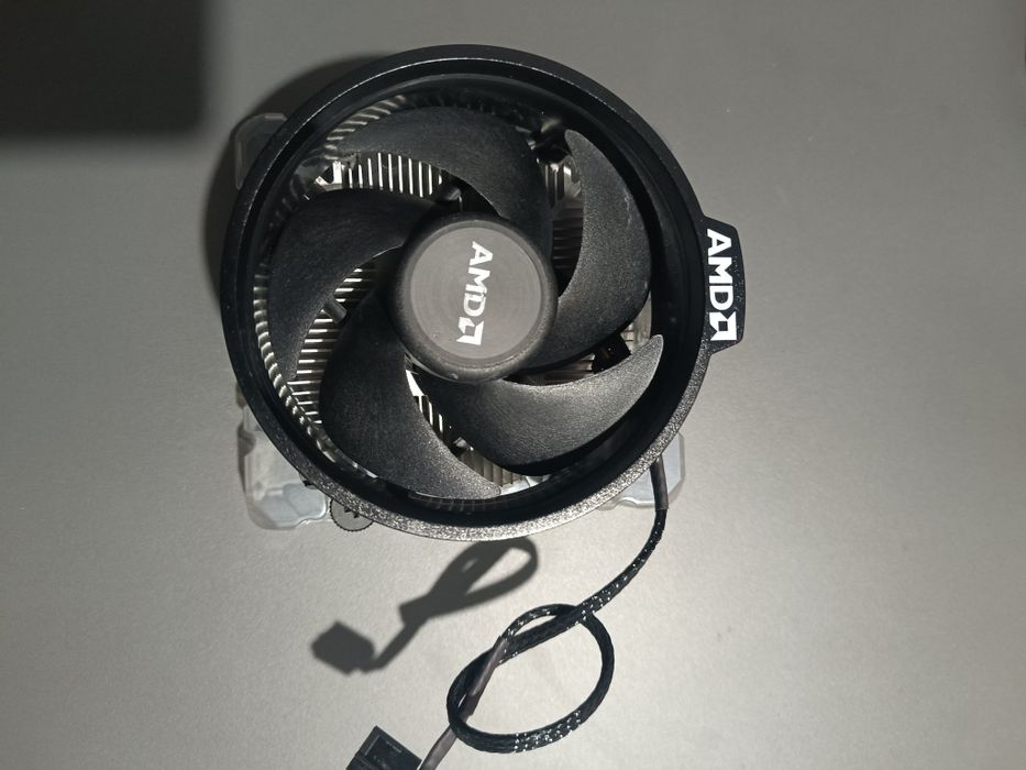 procesor AMD ryzen 5 3600 + cooler box