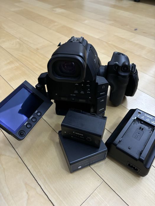 Canon EOS C100 Mark II