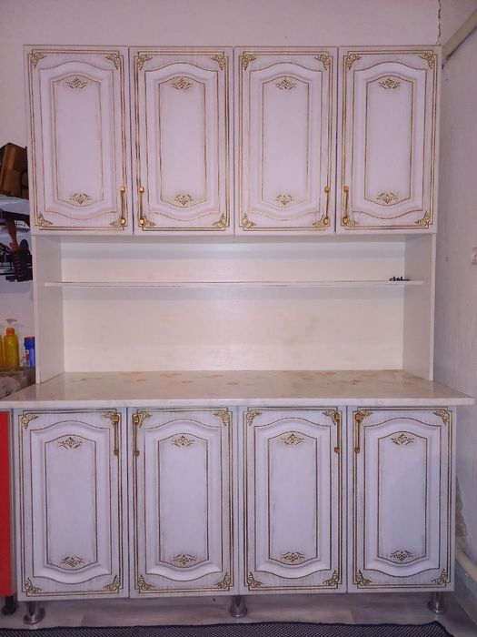 Продам кухонный мебель