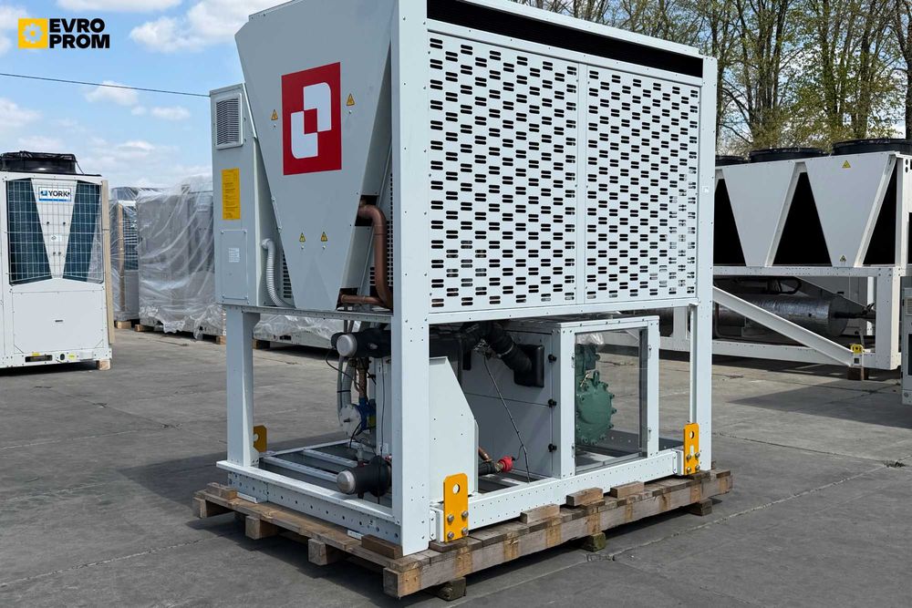 Chiller răcit cu aer CLIMAVENETA FX G04 A 0751 – 112 kW | chiller 100 kw pret | Nou | Bitzer screw | R1234ze