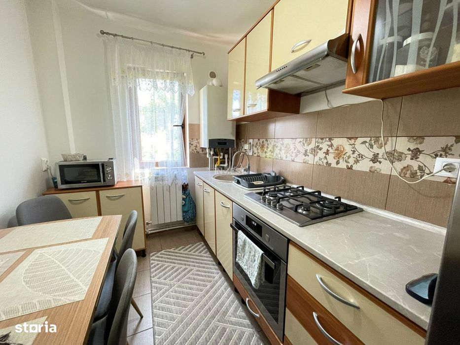 Apartament 3 camere-renovat-Podu Ros-etaj intermediar — fotografia 1