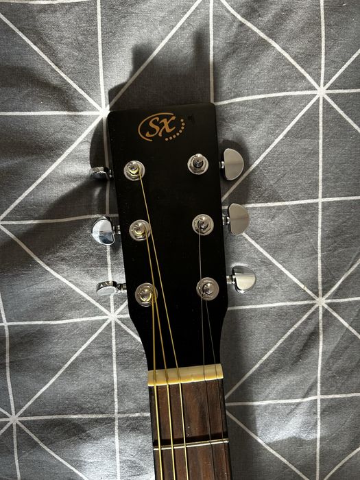 Класическа китара/1 скъсана струна!