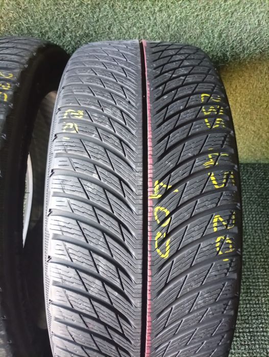 235 45 20 Michelin  m+s
