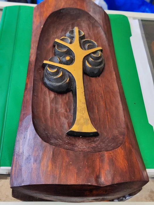 Бронзова пластика ,,Дървото на живота,,