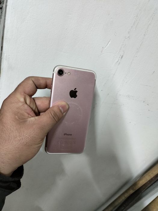 iPhone 7 память 32