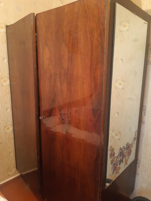 Шифоньер 2-х дверный,шкафы