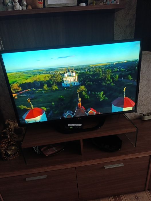 Продаю смарт телевизор LG