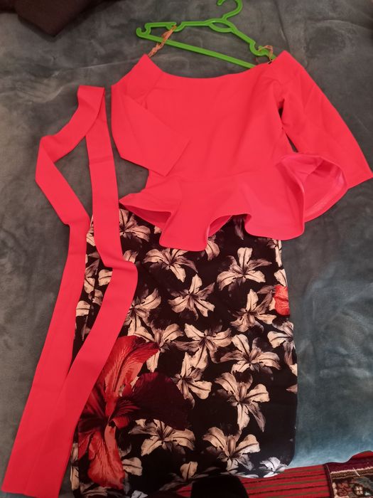 Qizlar uchun kastyum va yupka. Yangi yil va to'y-bazmlar uchun. To''y