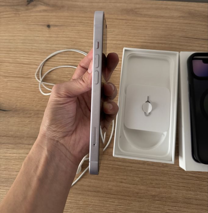 iPhone 14 – 128 GB – Mov – stare foarte bună – baterie 86%