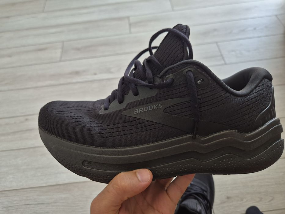 Brooks Ghost Max 2