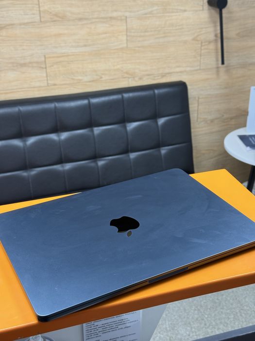 Продаю MacBook Air