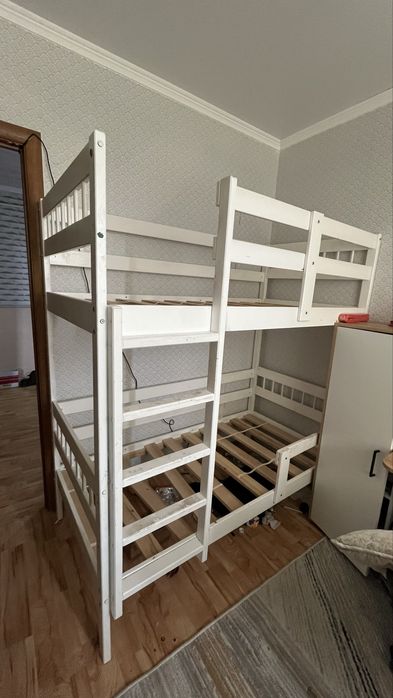 Кровать двухъярусная детская