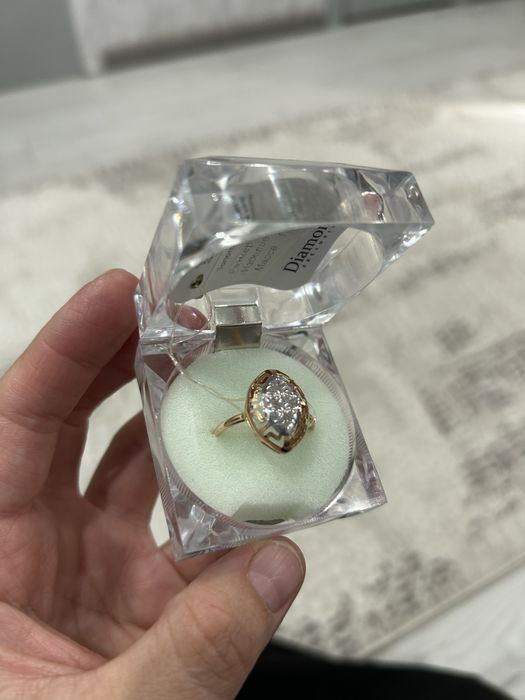 Продам золотое кольцо