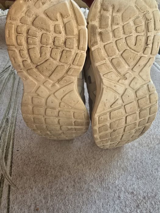 Продам кроссовки Asics