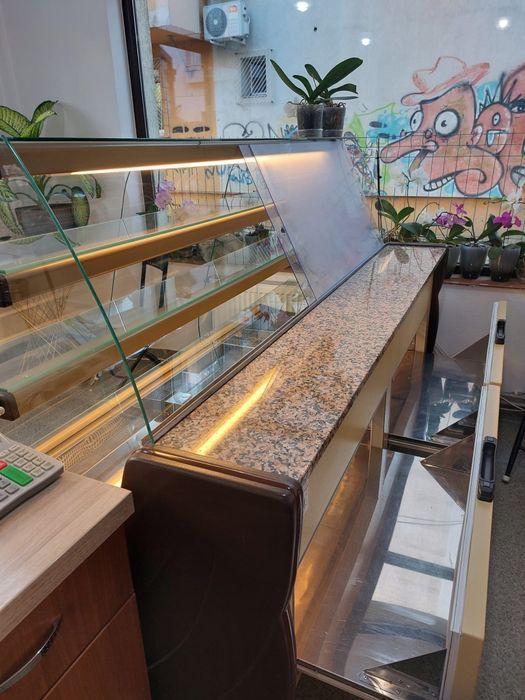 Vitrine cofetarie