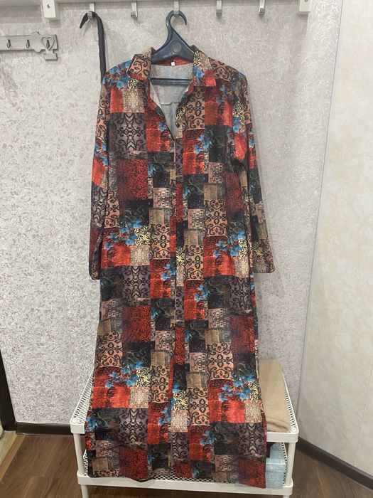 Платье новое очень красивые  цены от 4000