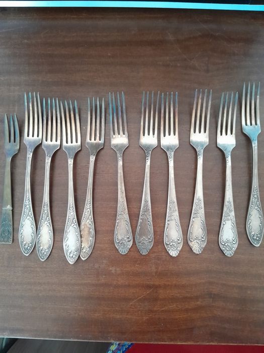 Ложки, вилки, ножи