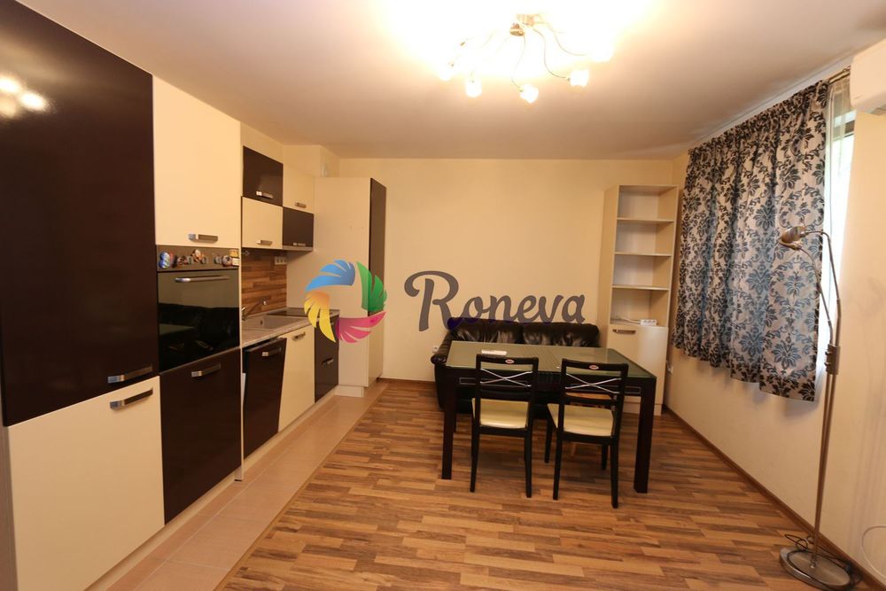 Дава се под наем Двустаен апартамент в Варна, Център - 70 кв.м за 612 € - Снимка #3